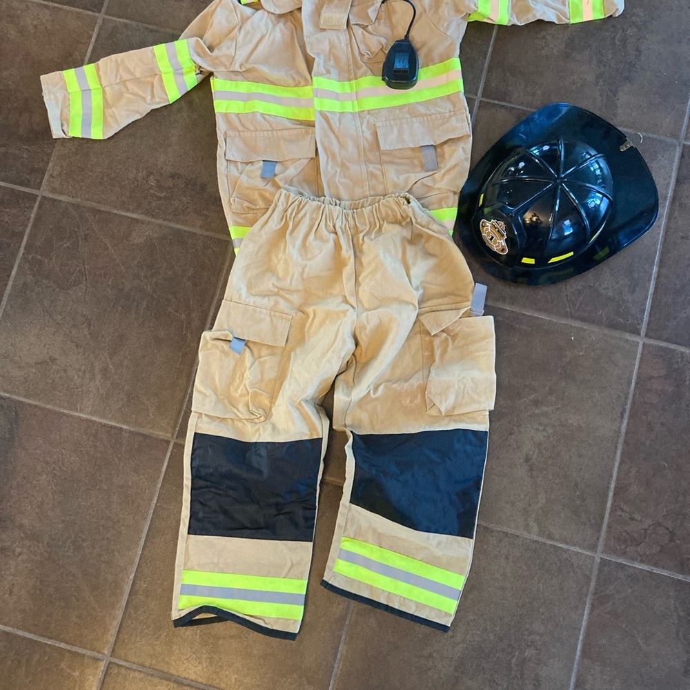 🐰🐰Kids Firefighter Costume with Helmet